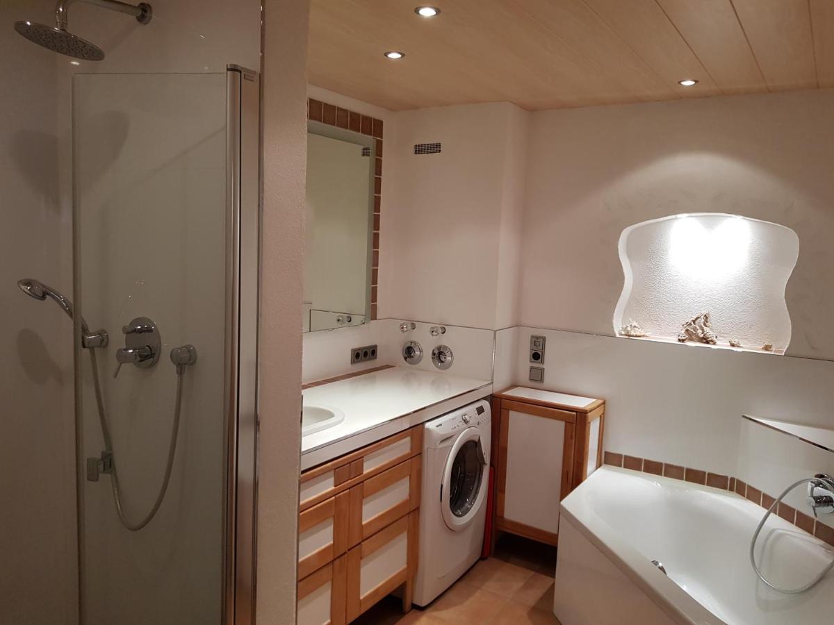 Schones In Privatwohnung An Der U-bahn, Geteiltes Bad, Eigenes Wc Accommodatie bij particulieren München